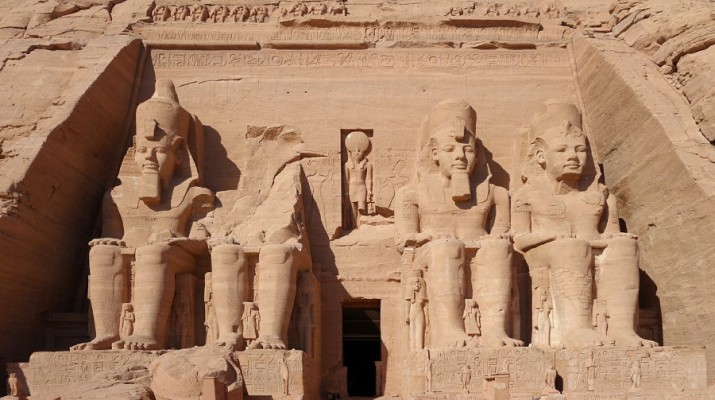 egipt posąg
